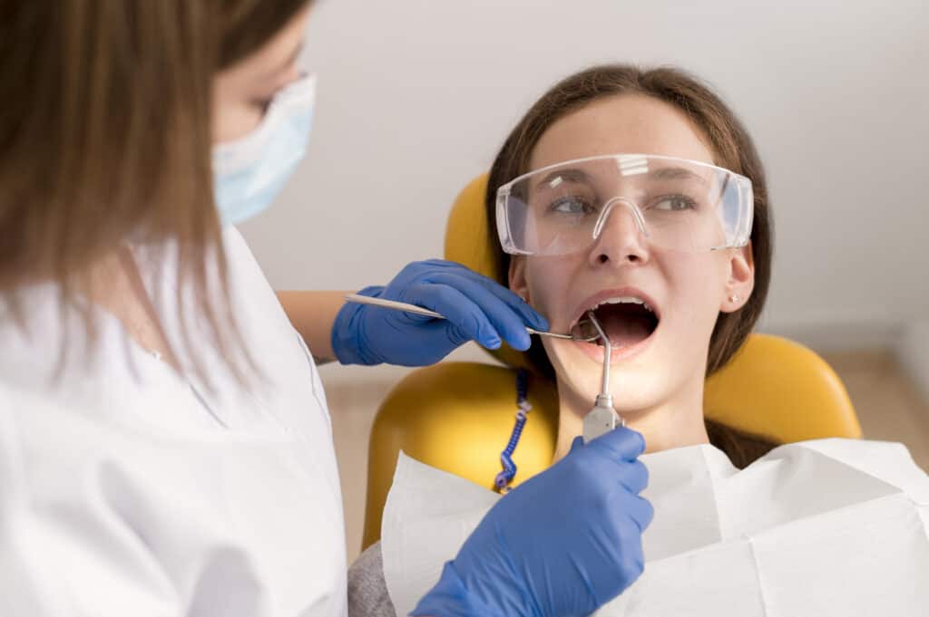 What To Expect During an Emergency Dentist Visit